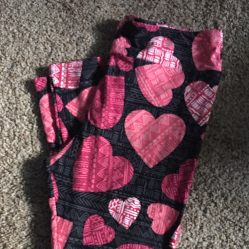 TC LulaRoe Valentines Day Leggings Bundle